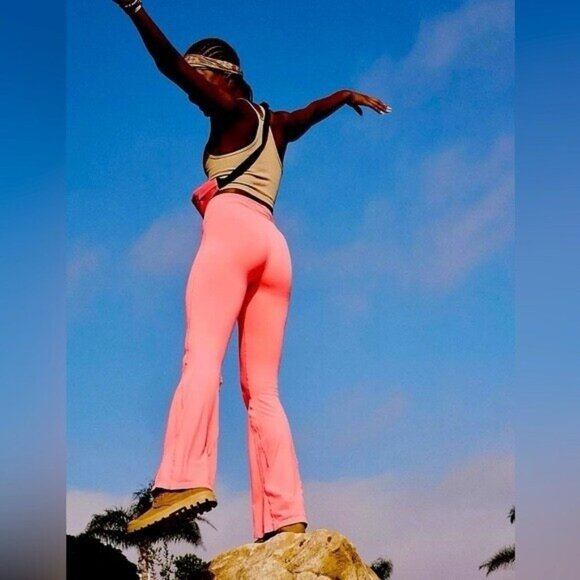 Free People Movement Good Karma Flare Leggings Womens XS/S Coral Pink - Picture 1 of 11